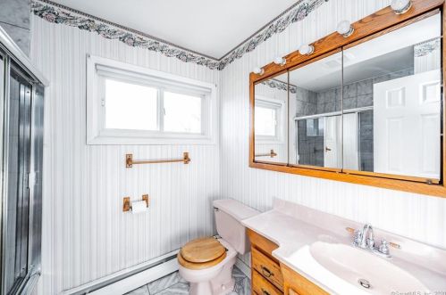 228 Grn Mnr Ter, Windsor Locks CT 06096-2737 exterior