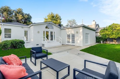 11814 Hesby St, North Hollywood CA  91607-3218 exterior