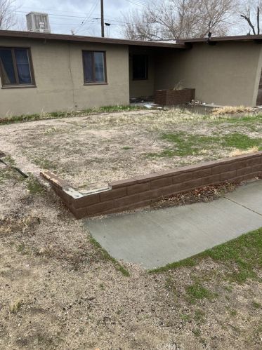 708 Avenue, Lancaster, CA 93534-7428
