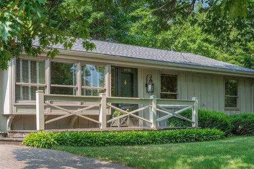 3725 103rd St, Minneapolis, MN 55431-3219