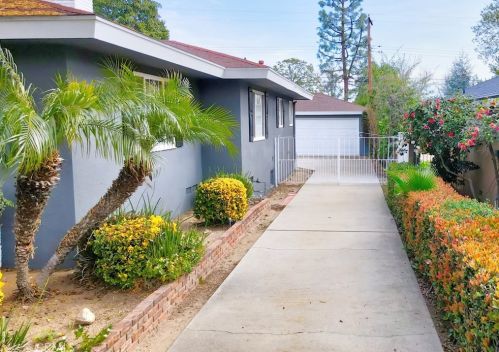 1378 1st Ave, Upland CA  91786-3220 exterior