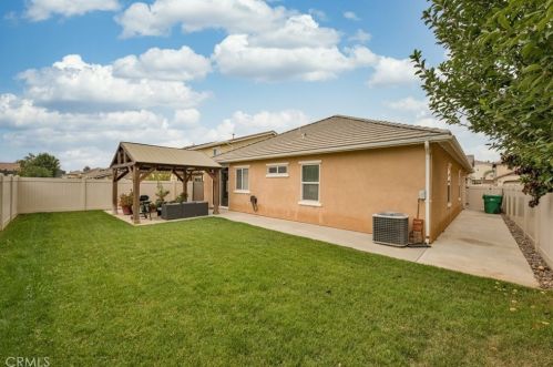 1361 Crown Imperial Ln, Beaumont CA  92223-8487 exterior