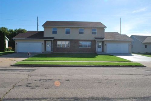 231 North St, Dane, WI 53529-9793