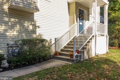 6504 Riverfront Dr, Palmyra, NJ 08065-2157