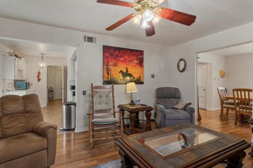 8449 Freeport Dr, Dallas TX  75228-4935 exterior