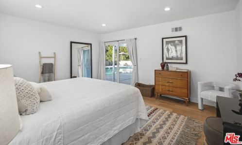 3351 Wrightwood Dr, North Hollywood CA  91604-3939 exterior