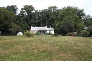 8704 Redman St, Springfield, VA 22153-2412