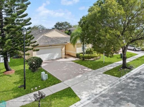 1805 142nd Ter, Hollywood, FL 33028-2857