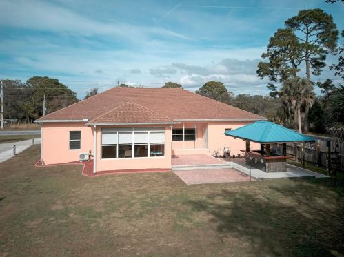 519 Laurel Rd, Nokomis FL  34275-5243 exterior