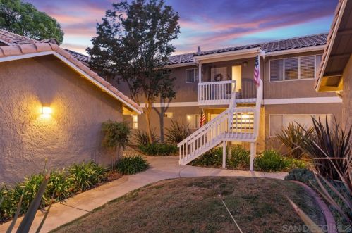 1352 Palomar Pl, Vista, CA 92084-3565