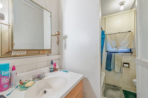 13 Monroe St, Latrobe PA  15650-3146 exterior