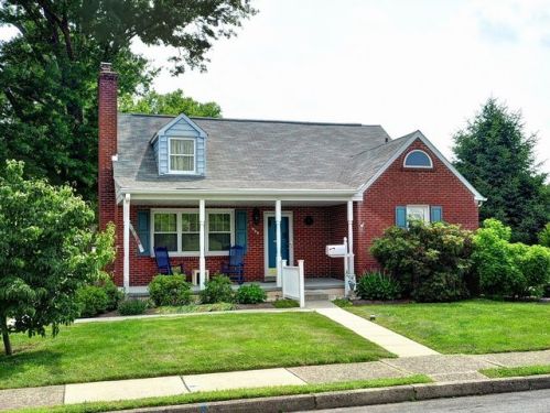 608 Delaware Ave, Lansdale, PA 19446-3419