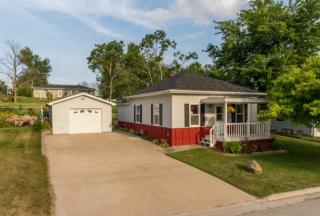 218 Cherry St, Medina, WI 54944-9404