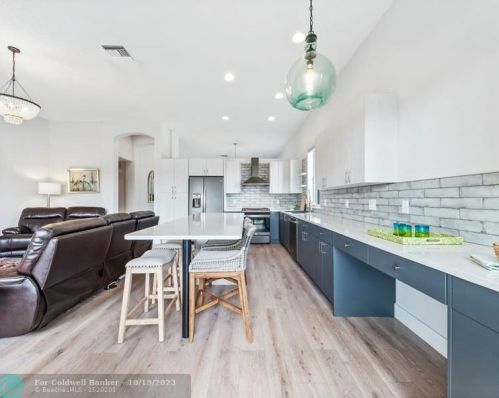 13072 18th Ct, Hollywood FL  33028-2511 exterior