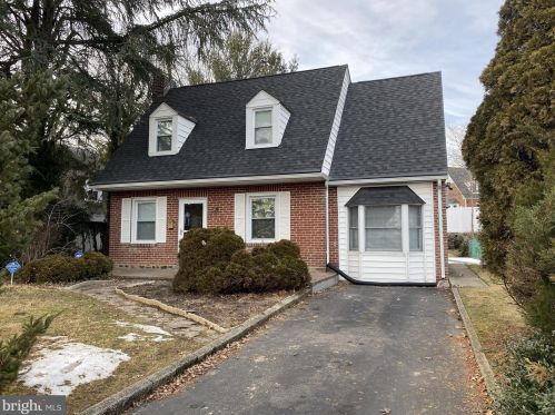 7 Salisbury Dr, Wilmington, DE 19809-3413