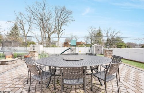 22 Glenview Rd, Nutley NJ  07110-2112 exterior