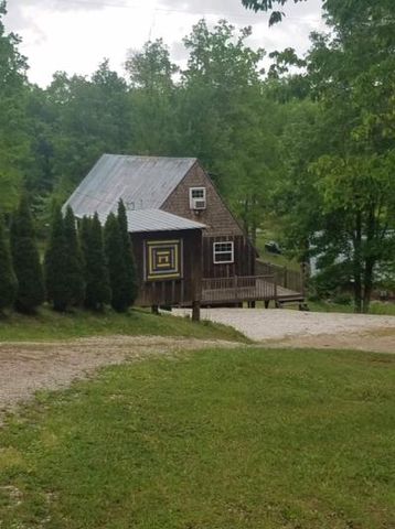 41 Jacks Dr, Pomeroyton, KY 40387-8511