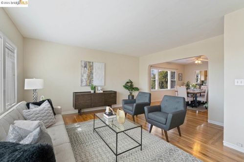 336 45 St, Oakland CA 94609-2025 exterior