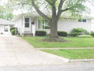 39 Idlewood Dr, Tonawanda NY  14150-6414 exterior