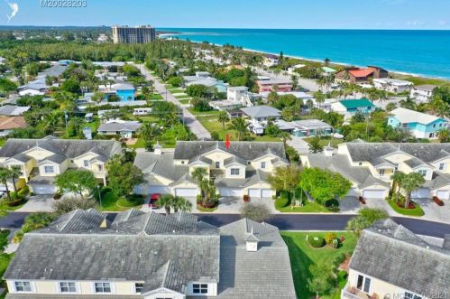 402 Mariner Bay Blvd, Fort Pierce, FL 34949-3600