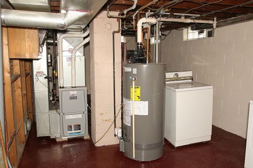 1638 Howard Ave, Milwaukee WI 53221-1928 exterior