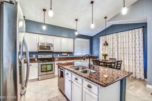 1915 Campbell Ave, Gilbert AZ 85234-7914 exterior