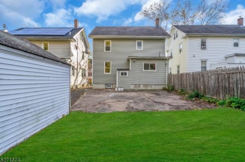 7 Tiffany Blvd, Newark NJ  07104-2415 exterior