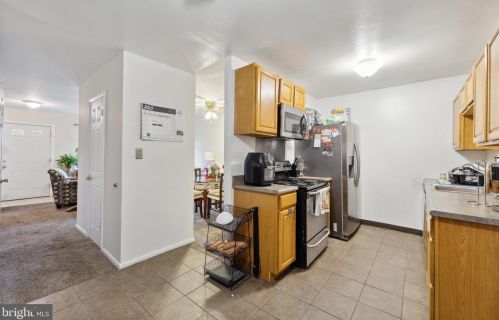 1210 Barnaby Ter, Washington, DC 20032-4303