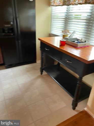 3804 Fox Pointe Ct, Glen Mills PA  19342-8124 exterior