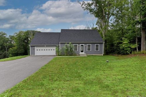 8 Winterbrooke Rd, Moodus, CT 06469-1191