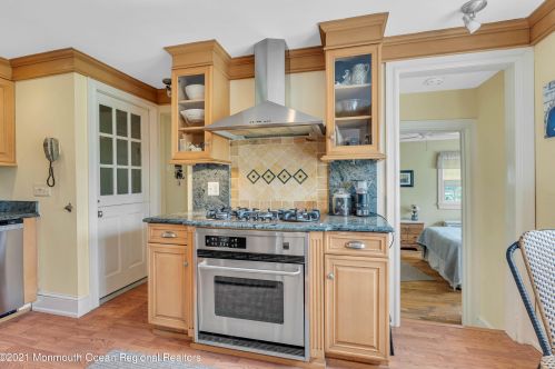 741 Roseld Ave, Tinton Falls NJ  07712-4149 exterior