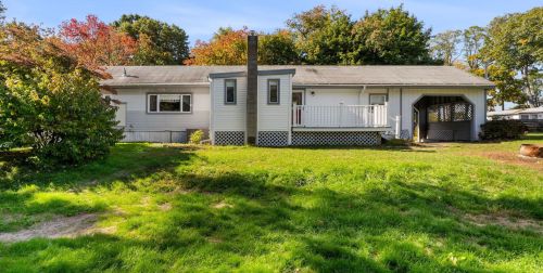 451 New Zealand Rd, Seabrook NH 03874-4113 exterior