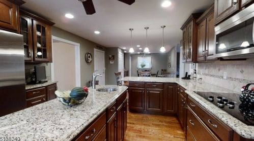 434 Buckhorn Dr, Belvidere NJ  07823-2707 exterior