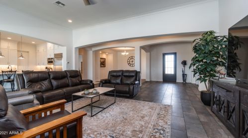 7544 Peppertree Dr, Gilbert AZ  85298 exterior