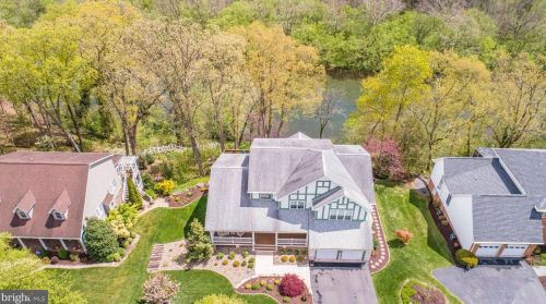 160 Manor Dr, Edinburg VA  22824-3579 exterior