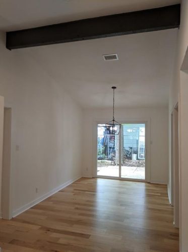 6917 Cherry Mdw Dr, Austin TX 78745-5333 exterior