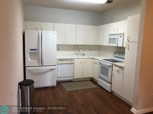 16868 1st Mnr, Hollywood FL 33027-1012 exterior