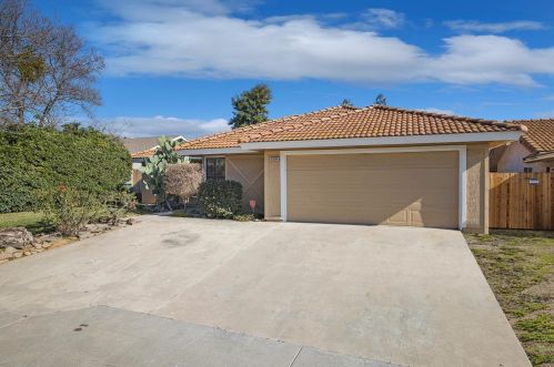 3534 Saratoga Ave, Fresno, CA 93722-6351