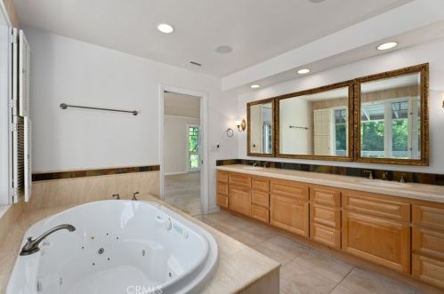 5072 Grandview Ave, Yorba Linda CA 92886-4239 exterior