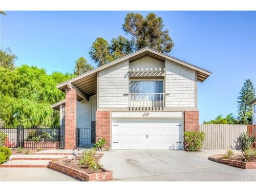 2906 Redwood Cir, Fullerton, CA 92835-2216