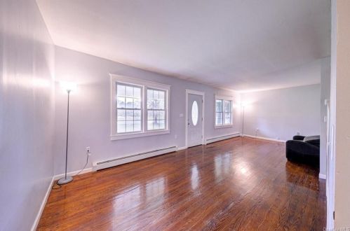 75 Sackett Lake Rd, Monticello NY  12701-4514 exterior