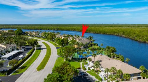 1295 Mainsail Dr, Naples FL  34114-0804 exterior