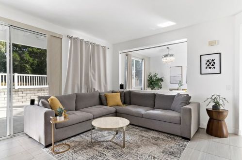 1923 Palomino Dr, West Covina CA  91791-4304 exterior