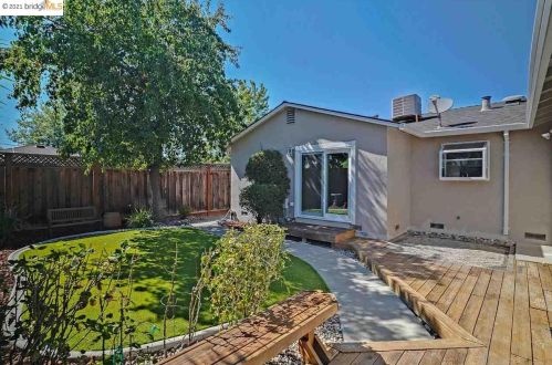 3915 Pestana Way, Livermore CA  94550-3336 exterior