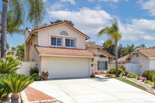 2076 Wedgewood Dr, Oceanside, CA 92056-3227