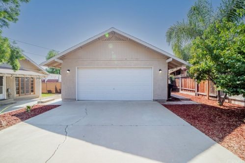 701 Limited Ave, Lake Elsinore CA  92530-3518 exterior