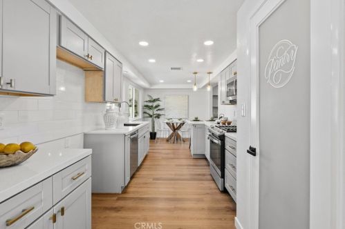 4015 Palmyra Ave, Orange CA  92869-3925 exterior