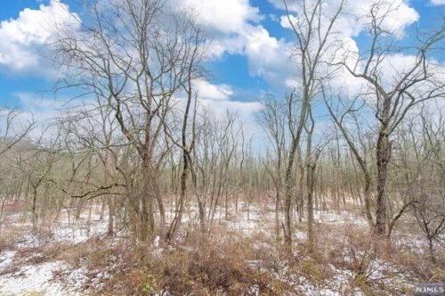 235 Robertson Way, Lincoln Park NJ  07035-1858 exterior