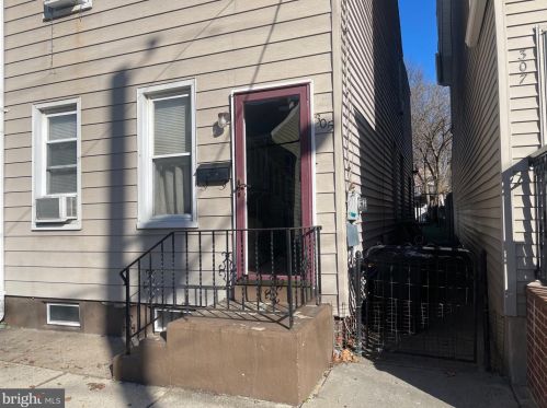 305 Morris St, Gloucester NJ  08030-1448 exterior