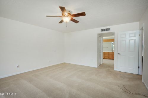 8750 7th Ave, Phoenix AZ 85007-1703 exterior